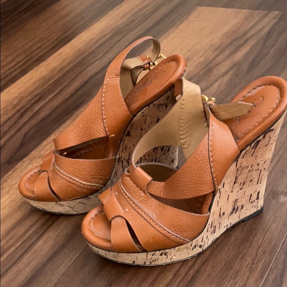Chloe size 9 brown wedges